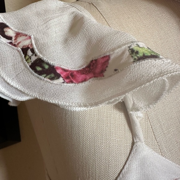 Farm Rio by Anthropologie White Embroidered Floral Maxi Dress. Size 4 - Picture 7 of 15